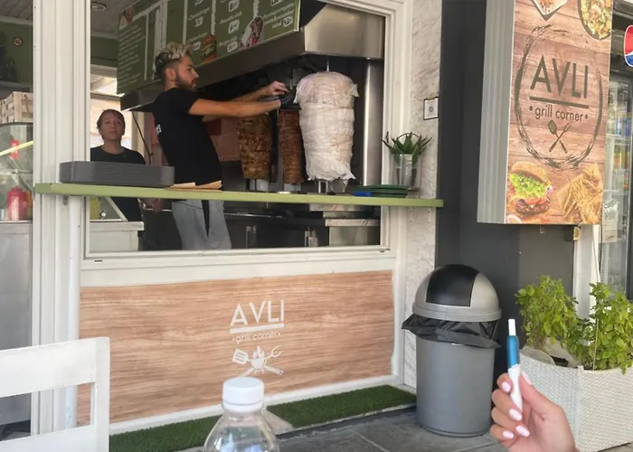 شقة αvli & No1